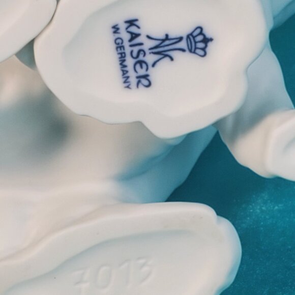 Kaiser Porcelain Polar Bear Family Figurine – Mother & 2 Cubs Vintage W. Germany - Picture 8 of 13